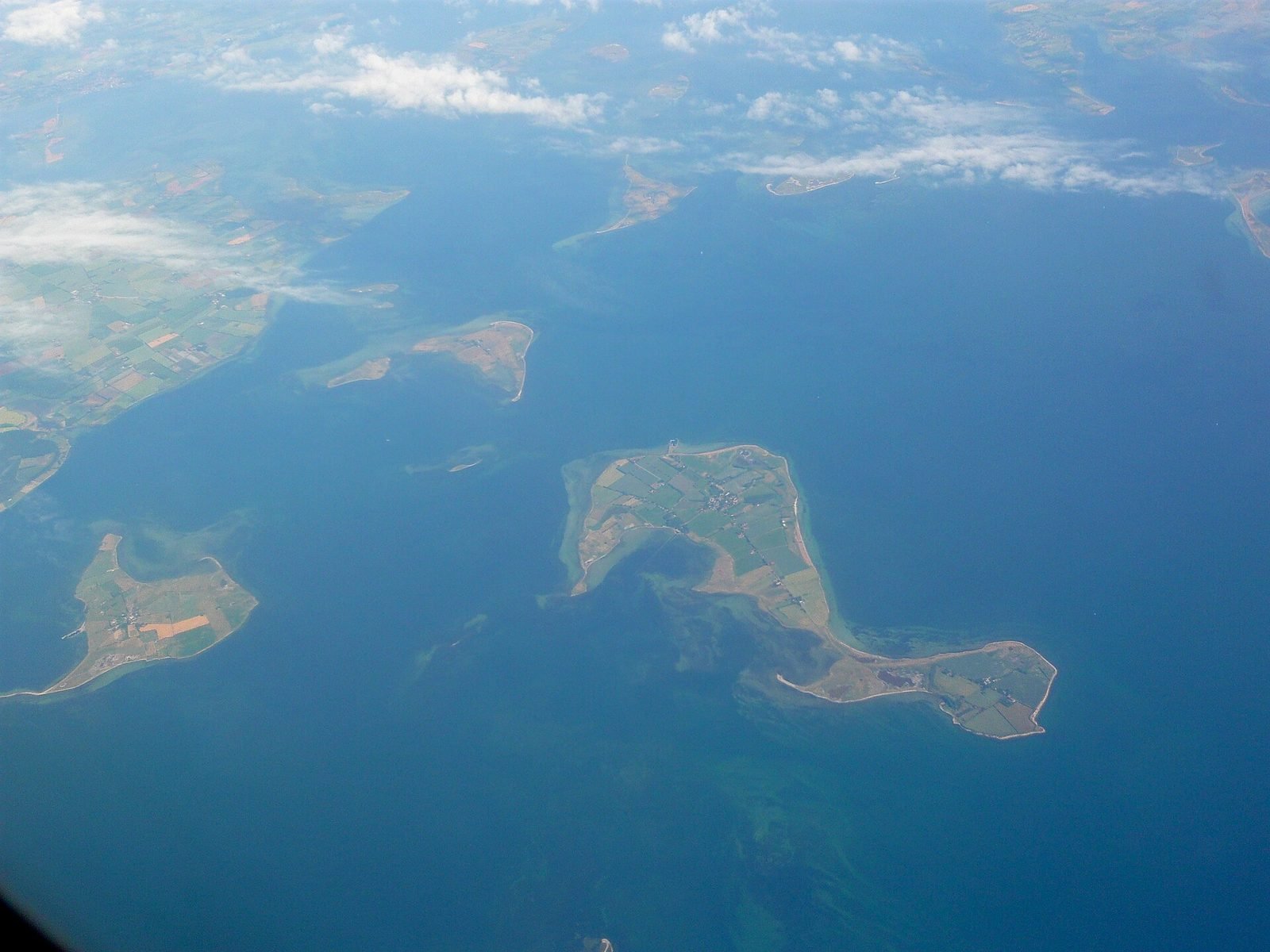 Luftaufnahme der Inseln Drejø, Hjortø und Skarø im Südfünischen Inselmeer